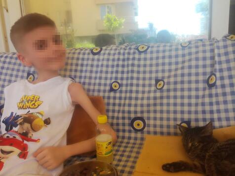 Çöp evde bulunan çocuğun annesi: Kardeşim oğlumu annemin cenazesinde kaçırdı